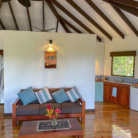 Vakanananu Retreat Villa มาเตย์ ภายนอก รูปภาพ